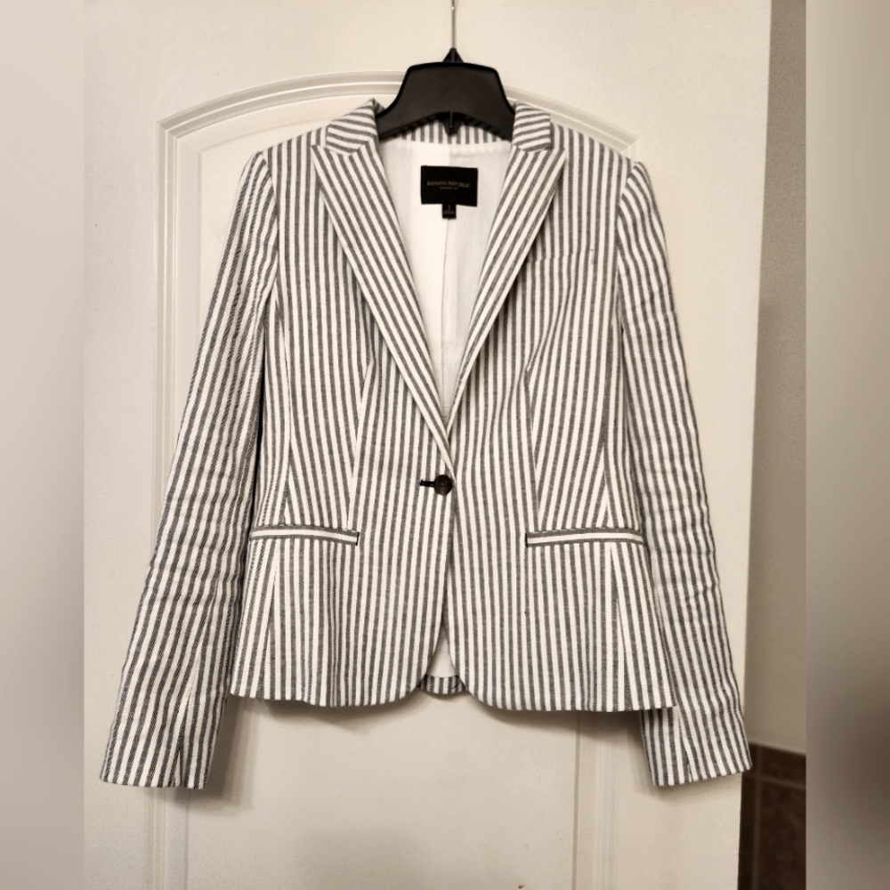 Blazer size 2